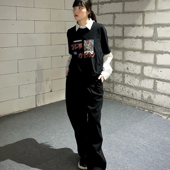 NWT Uniqlo Godzilla vs. Gigan Limited Ed. 70th Movie Anniversary Graphic Tee XL - Picture 2 of 7